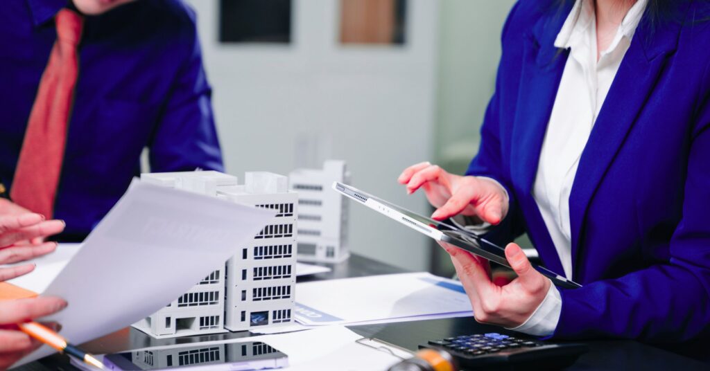 Benefits of contract lifecycle management software